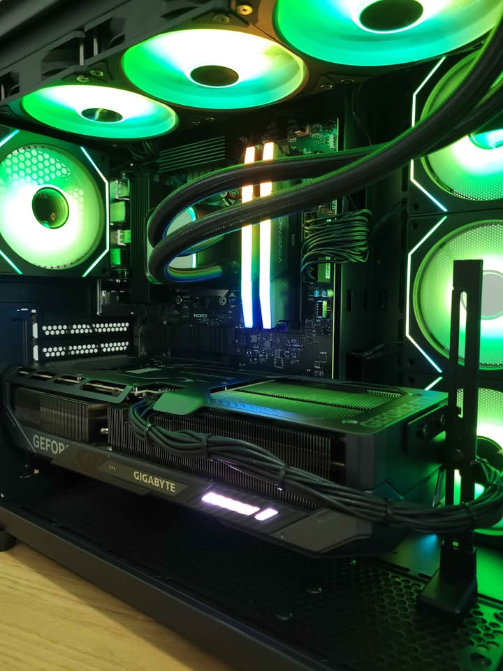 PC Gaming Ryzen 7 9800X3D | RTX 5070 TI 16GB | 32 GB DDR5 | 2TB NVMe - Image 3