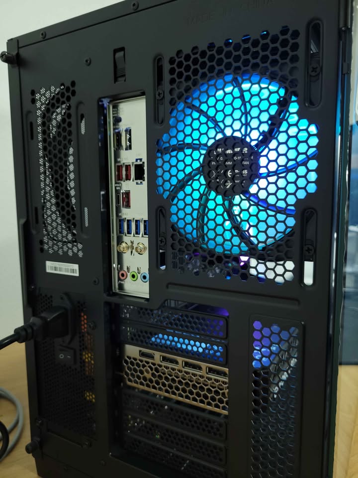 PC Gaming Ryzen 7 9800X3D | RTX 5060 | 32 GB DDR5 | 1TB NVMe - Image 3